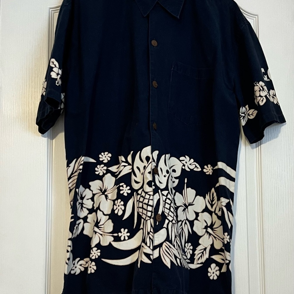 Club Med Hawaiian Button Down Shirt - Picture 2 of 5